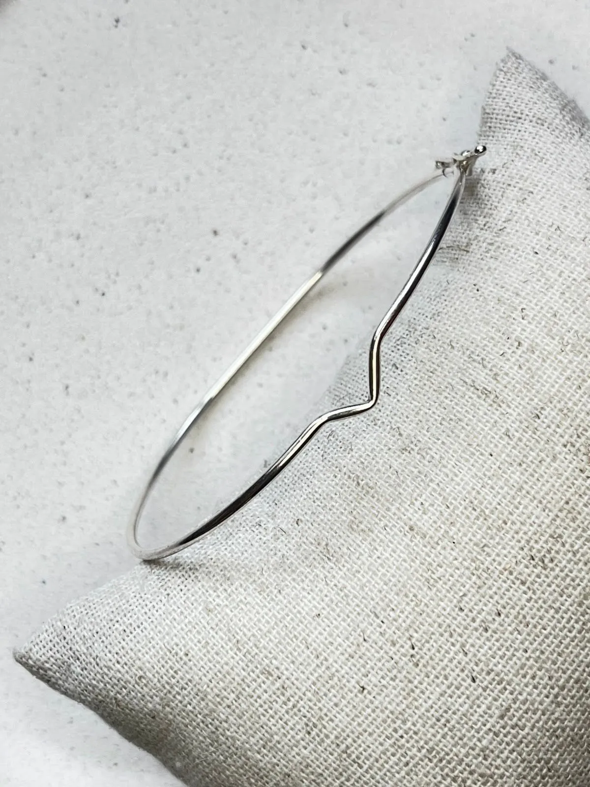 Bracelete fino detalhe V - 1