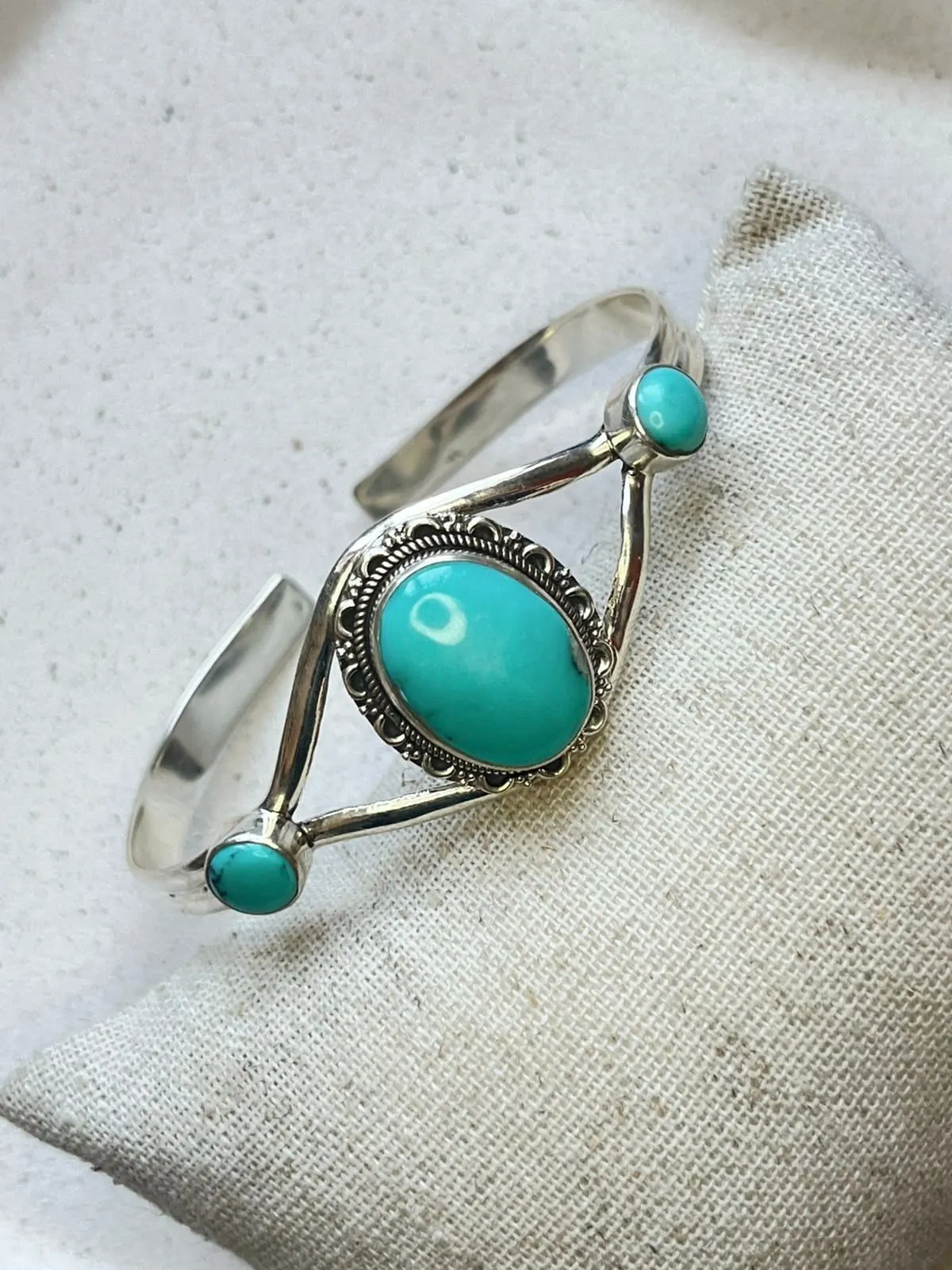 Bracelete 3 turquesas  - 1