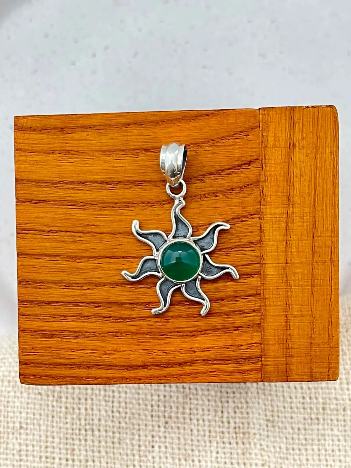 Pingente sol onix verde  - 1