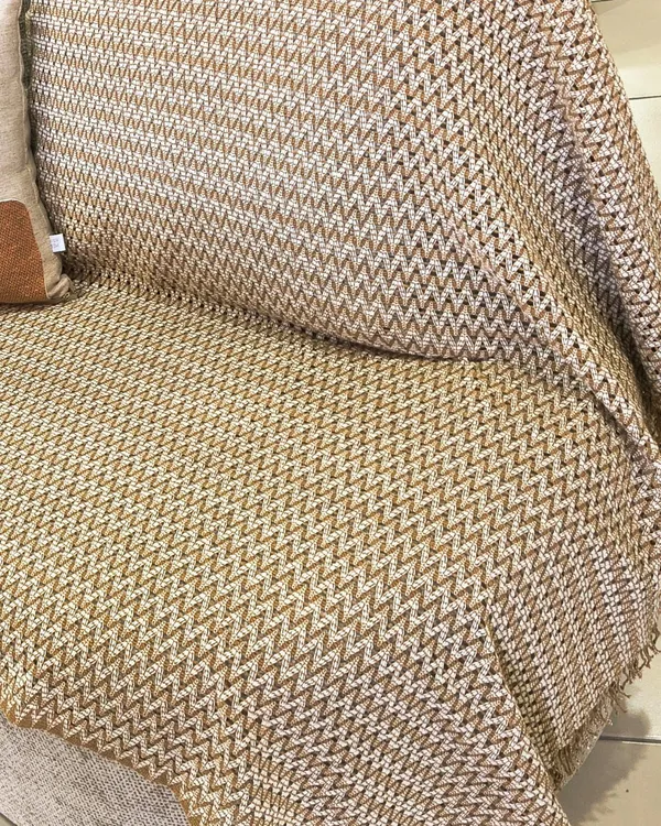 Manta Xale Textura Crochê Marrom