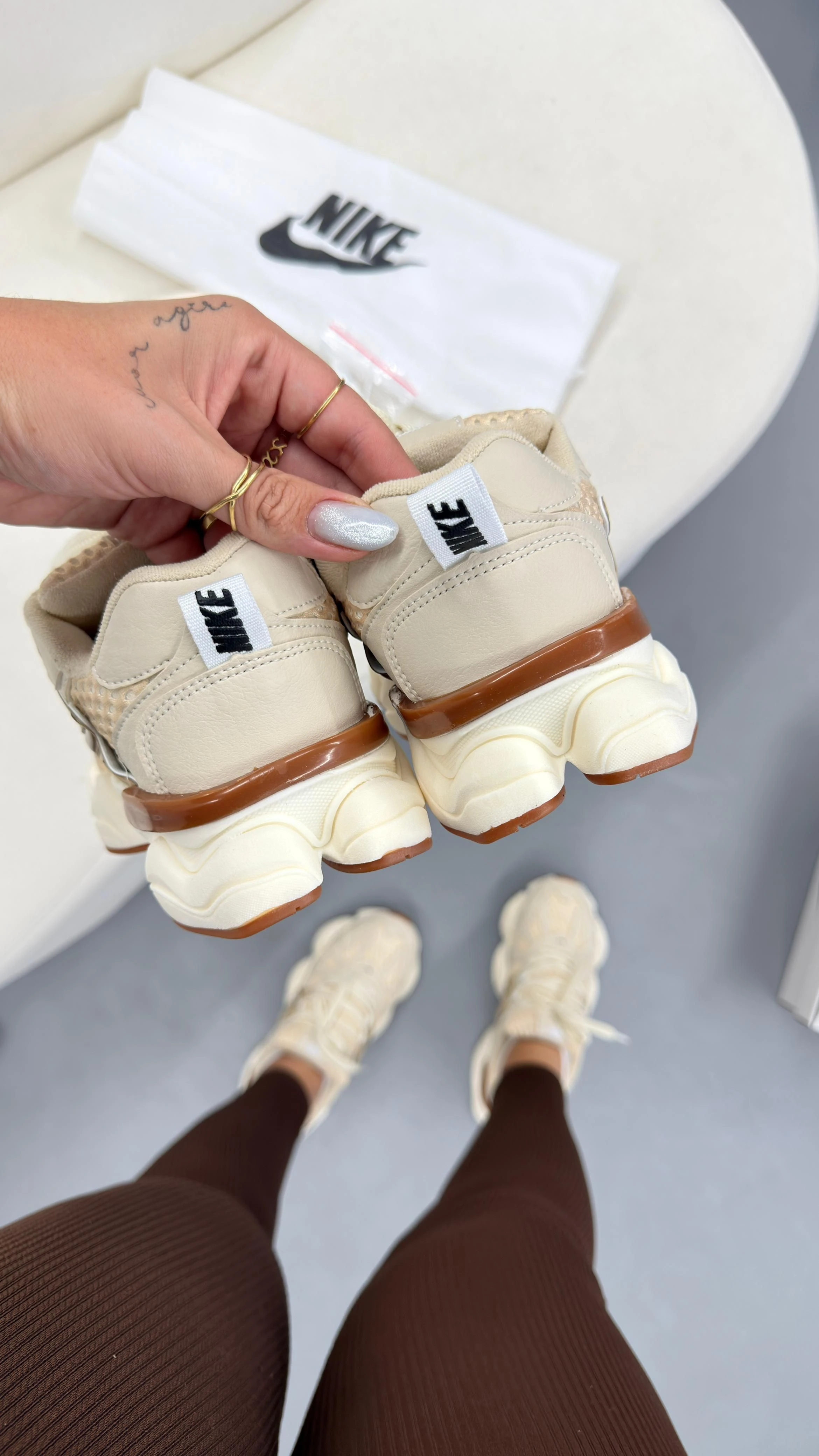 TÊNIS Nike V2K off - 5