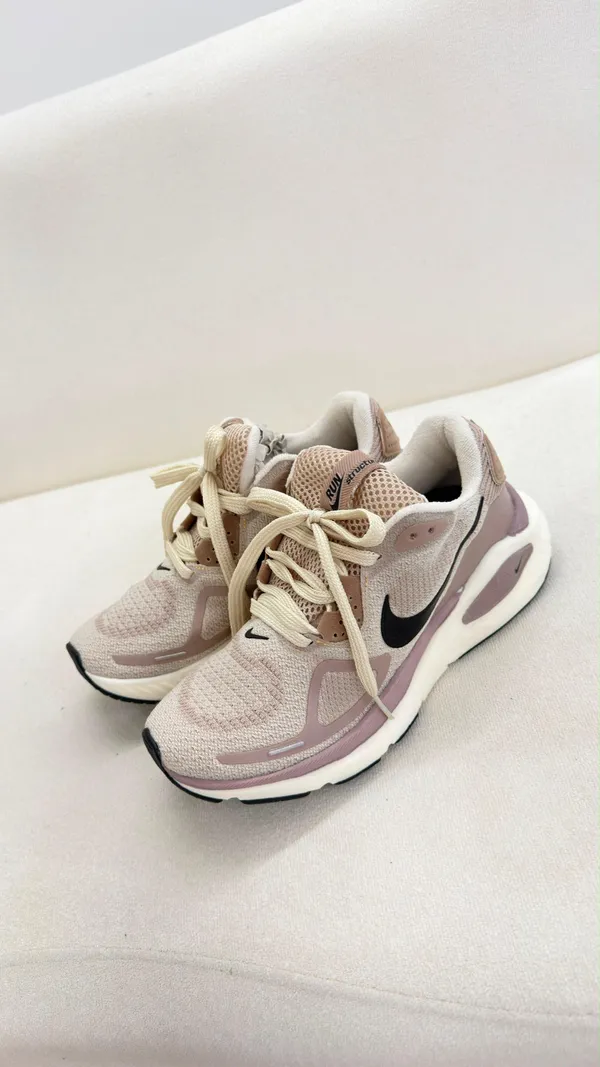 TÊNIS NIKE structure nude
