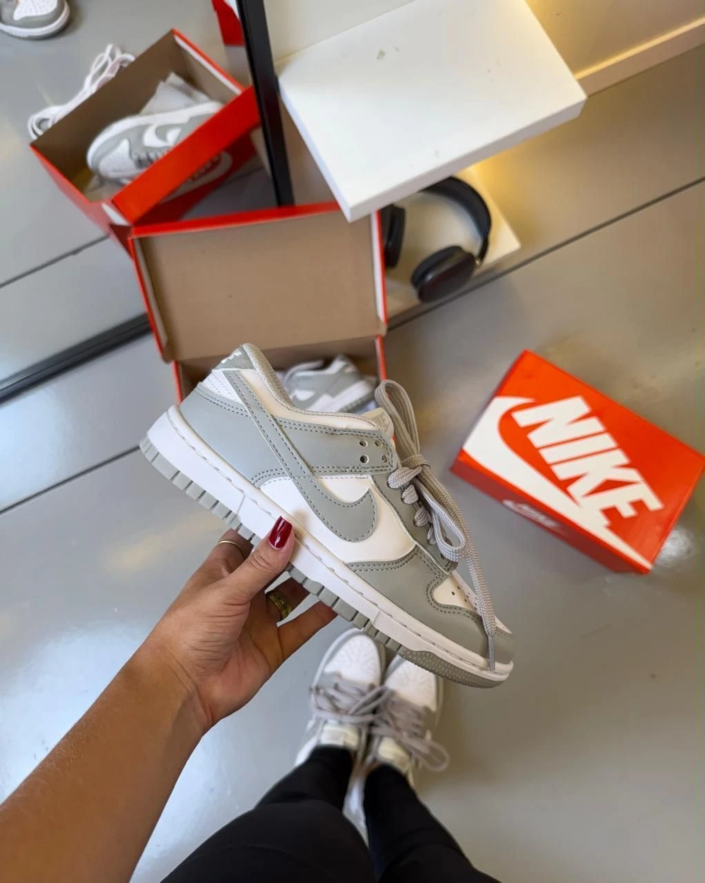 TÊNIS DUNK LINHA LUXO CINZA BRANCO   - 3