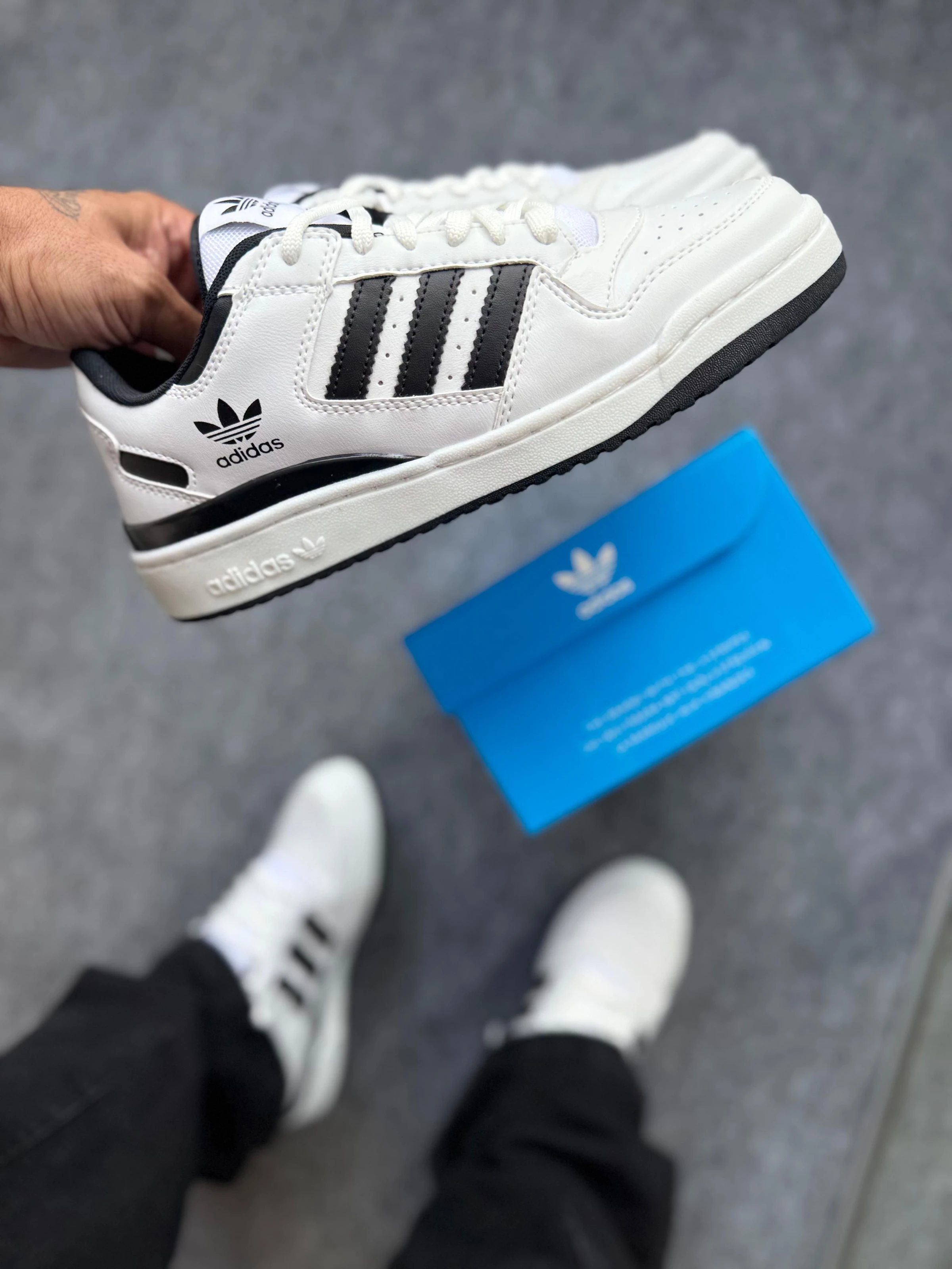 TÊNIS ADIDAS FÓRUM LOW 00s branco preto  - 6