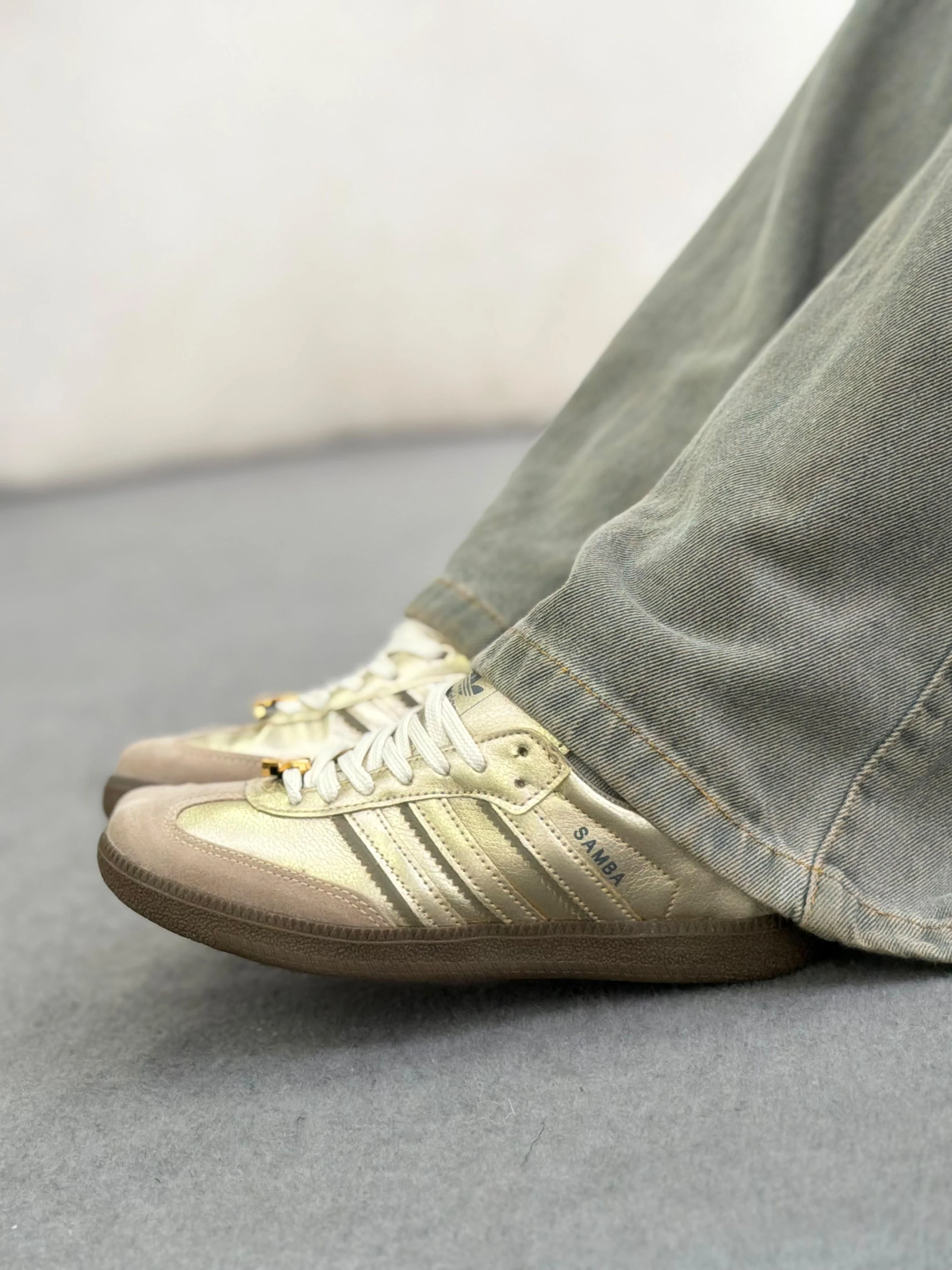 TÊNIS ADIDAS SAMBA OG DOURADO OFF - 2