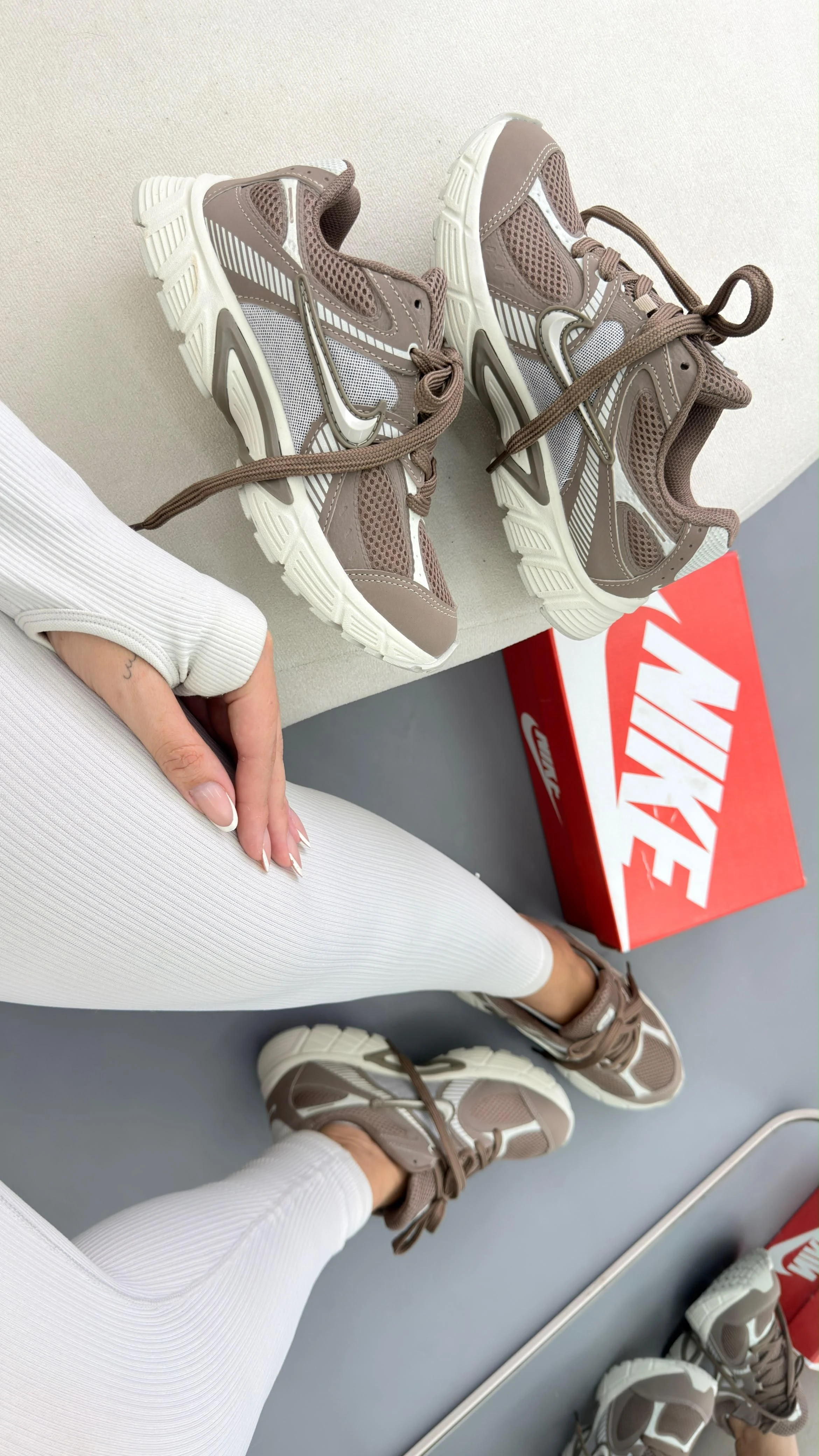 TÊNIS Nike V5 RNR - linha luxa MARROM OFF - 1