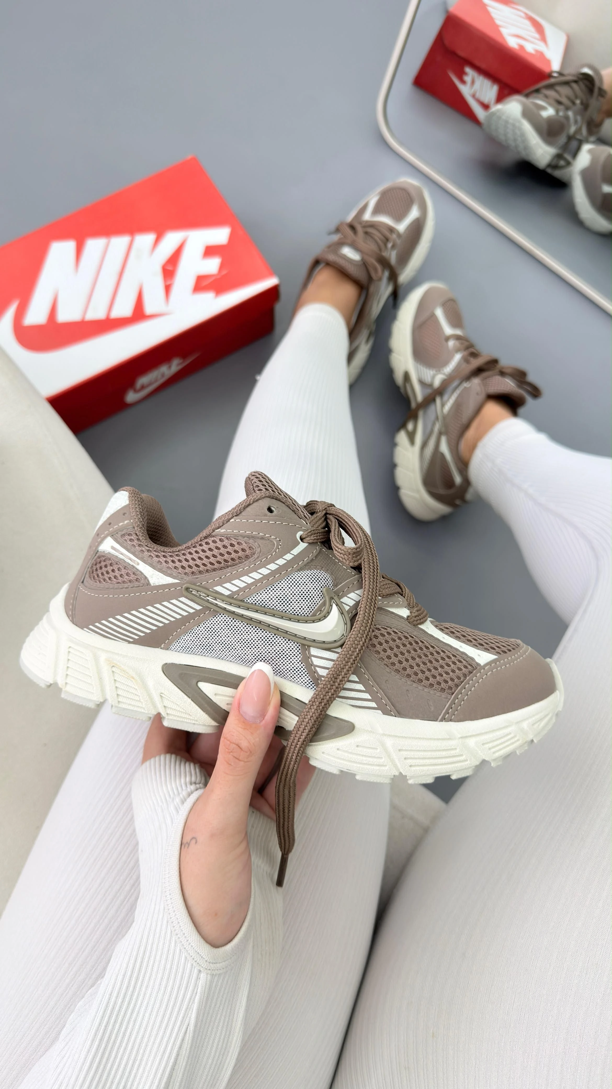 TÊNIS Nike V5 RNR - linha luxa MARROM OFF - 2