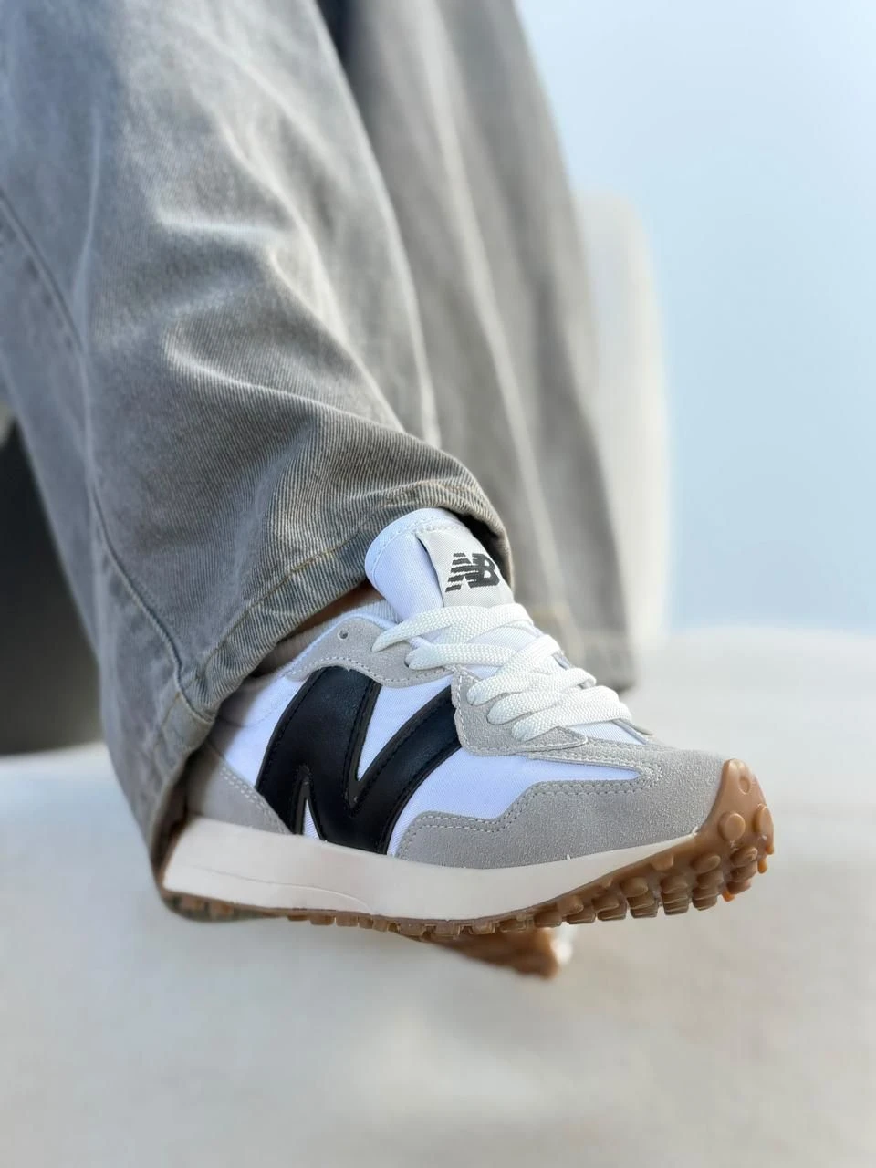 TÊNIS NEW BALANCE 327 BRANCO PRETO - 2