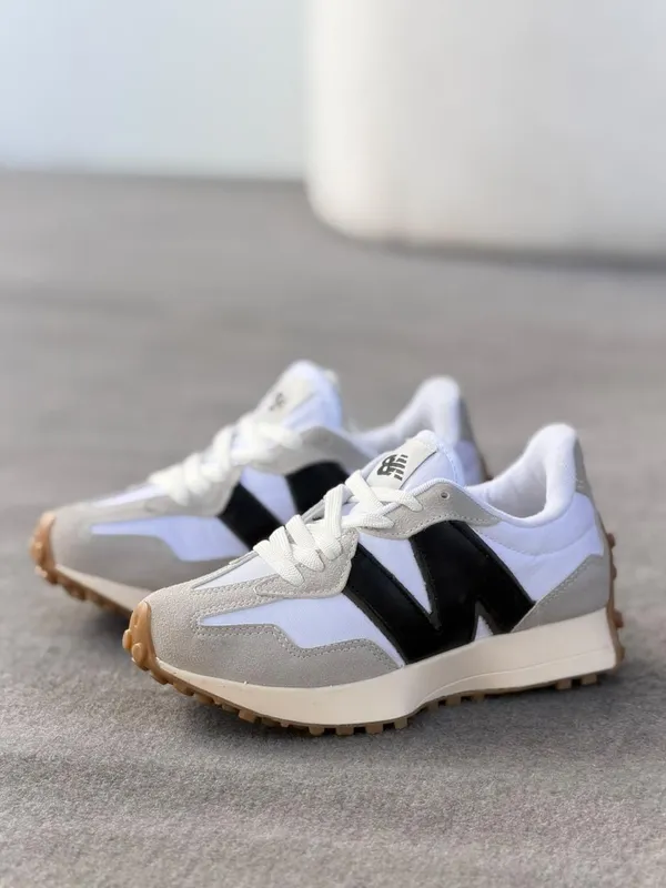 TÊNIS NEW BALANCE 327 BRANCO PRETO