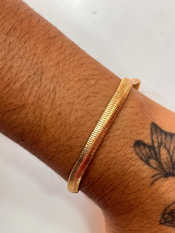 Pulseira infinity dourada  - 1
