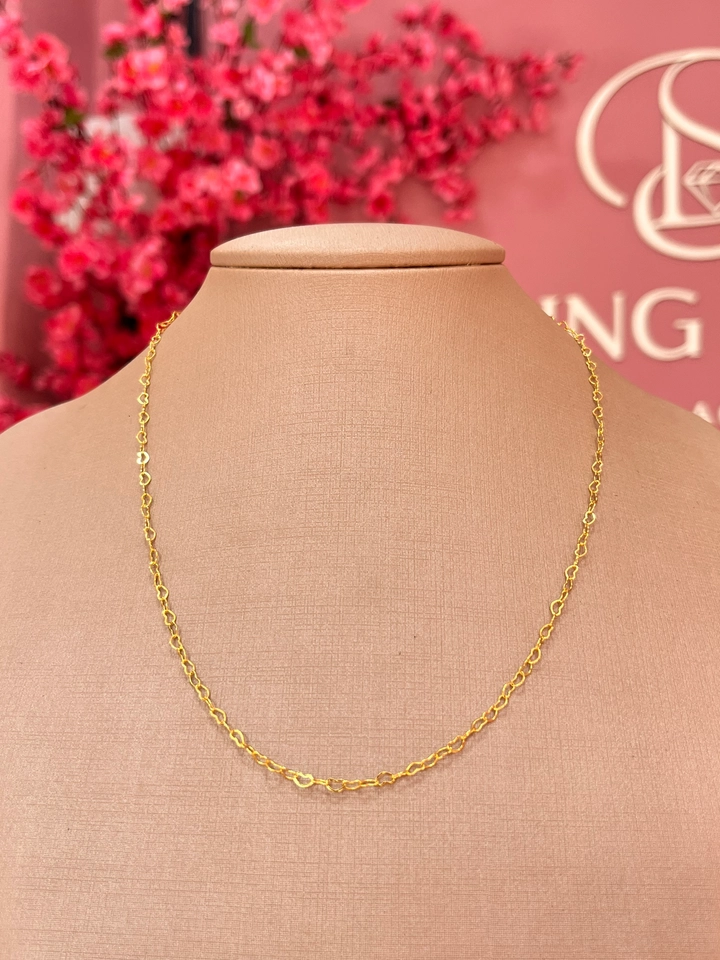 Colar choker Elos de coração dourado 