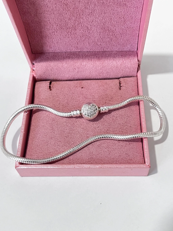 Pulseira para berloques fecho cravejado 22 cm 