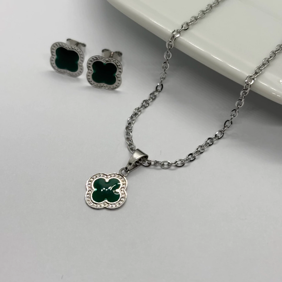 Conjunto trevo verde