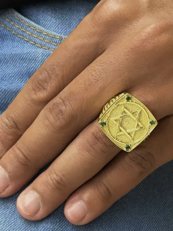 Anel Estrela De Davi Banhado a ouro 18k - imagem 2