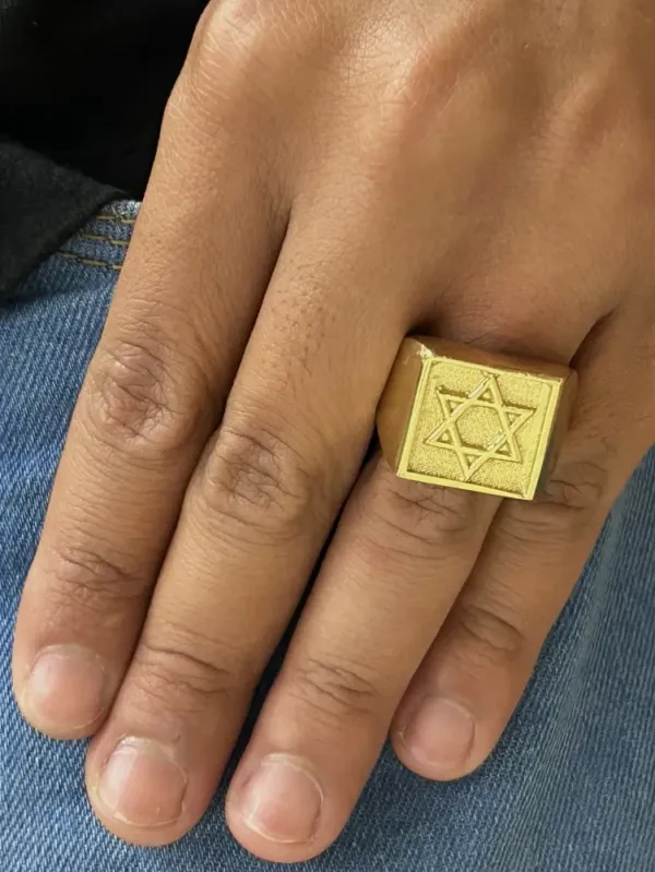 Anel Estrela De Davi Banhado a ouro 18k - imagem 2