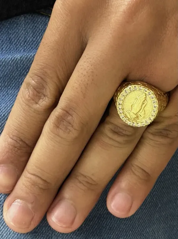 Anel Mão Abençoada Banhado a ouro 18k - imagem 2