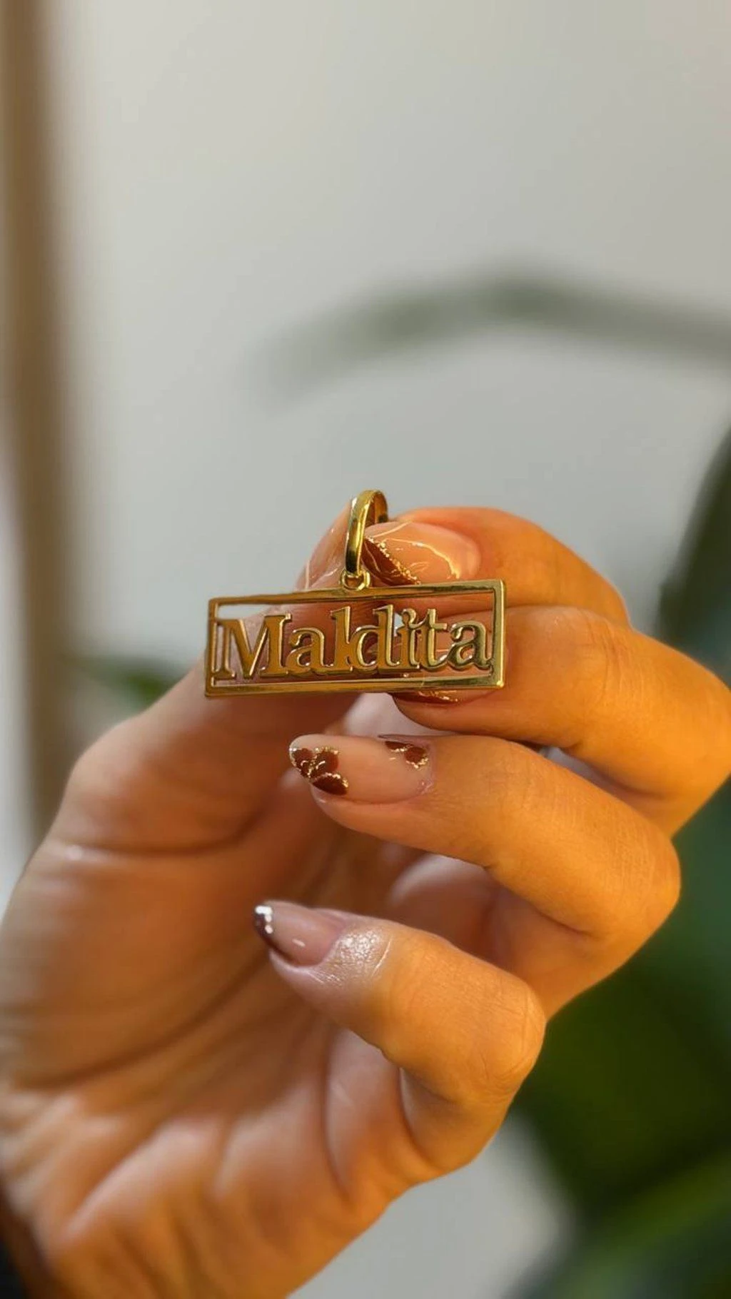 PINGENTE PERSONALIZADO CHAPA COM ESCRITA VAZADA - 2