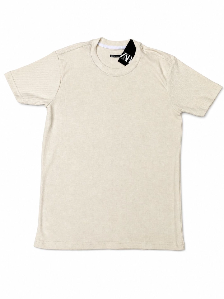 Camiseta Texturizada- Zara