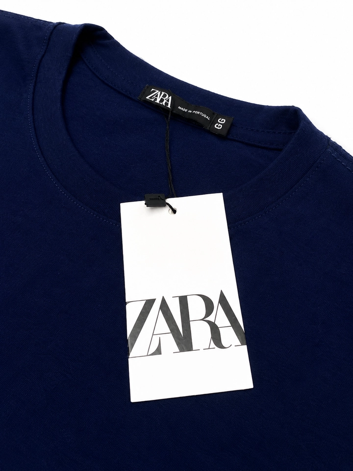 Camiseta Lisa - Zara  - imagem 2