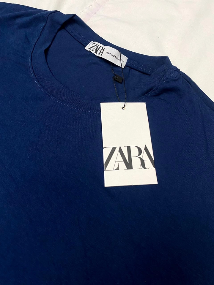 Camiseta Lisa - Zara - imagem 2