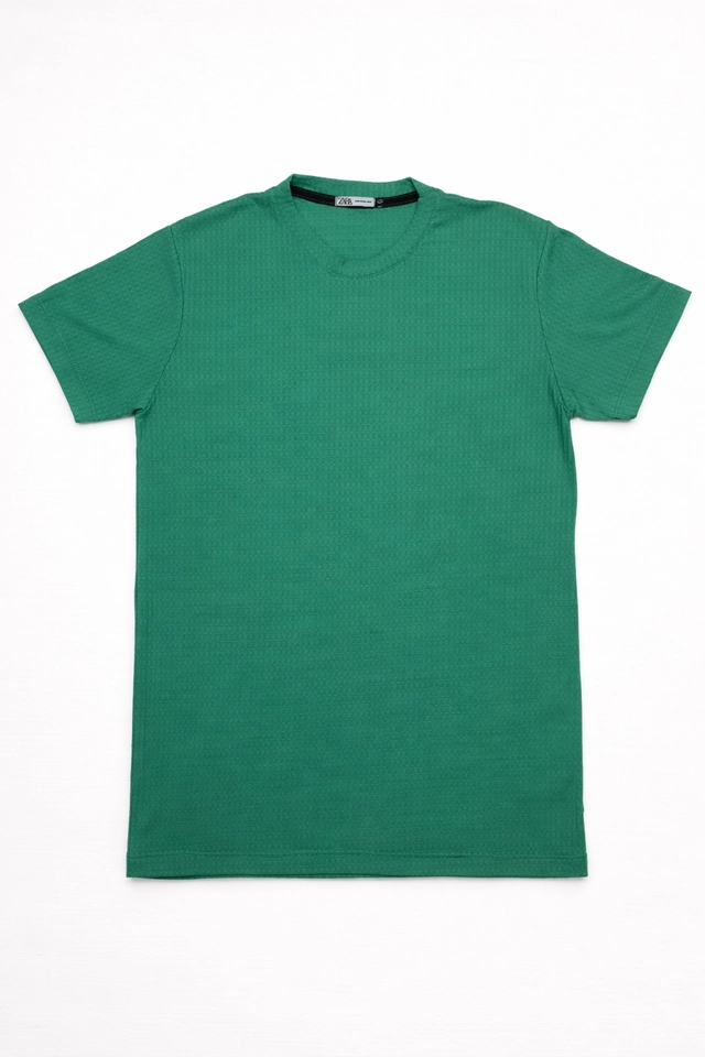 Camiseta Texturizada - Zara  - 1