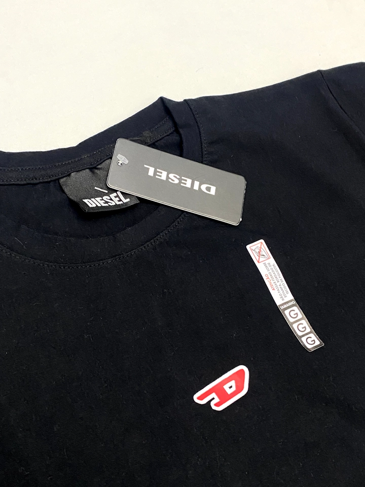 Camiseta Minimalista - Diesel - imagem 2