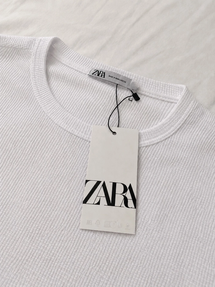 Camiseta Texturizada - Zara - imagem 2