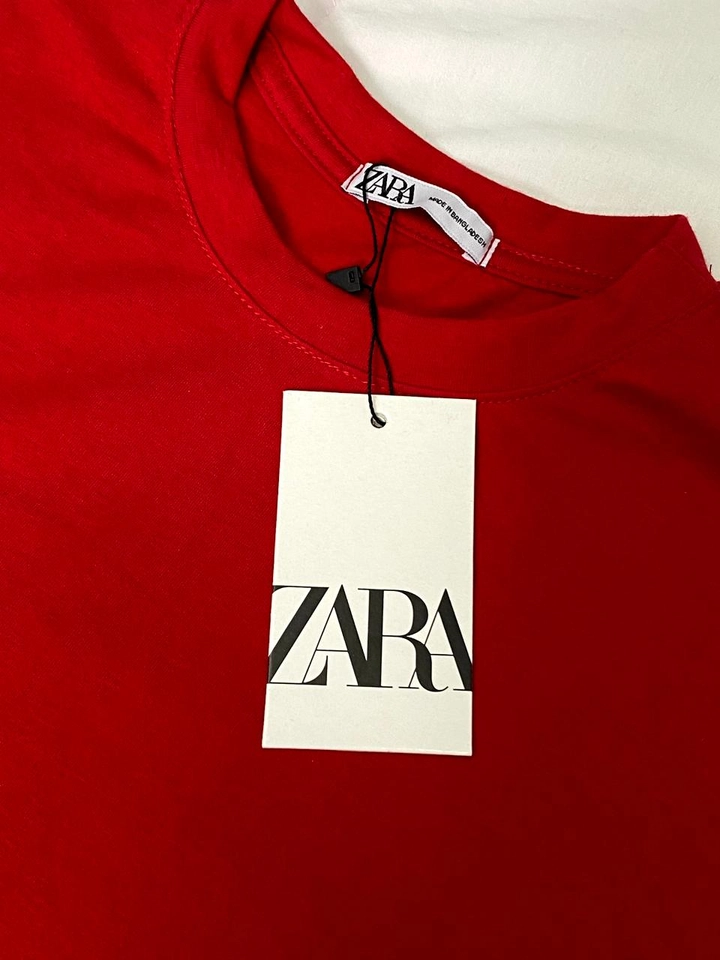 Camiseta Lisa - Zara - imagem 2