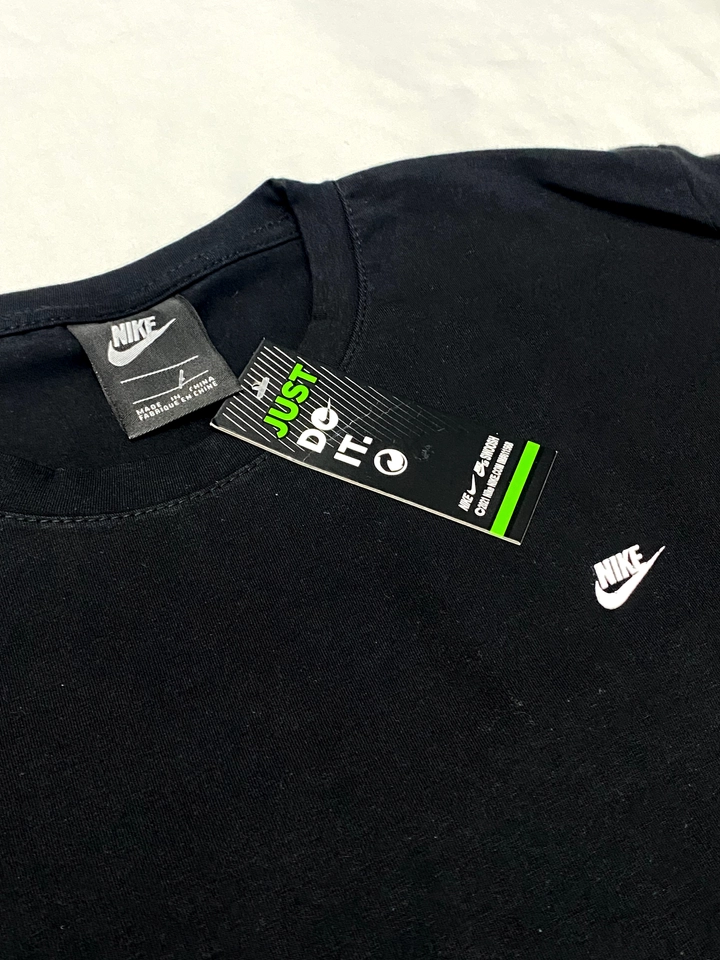 Camiseta Minimalista - Nike - imagem 2