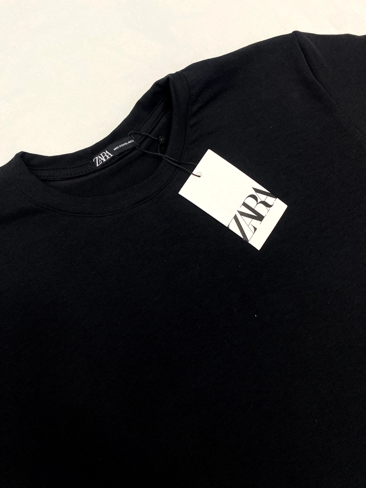Camiseta Lisa - Zara - 2