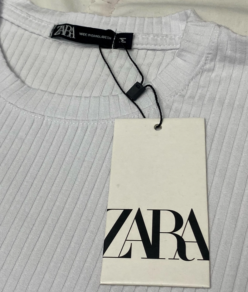Camiseta Canelada - Zara  - imagem 2