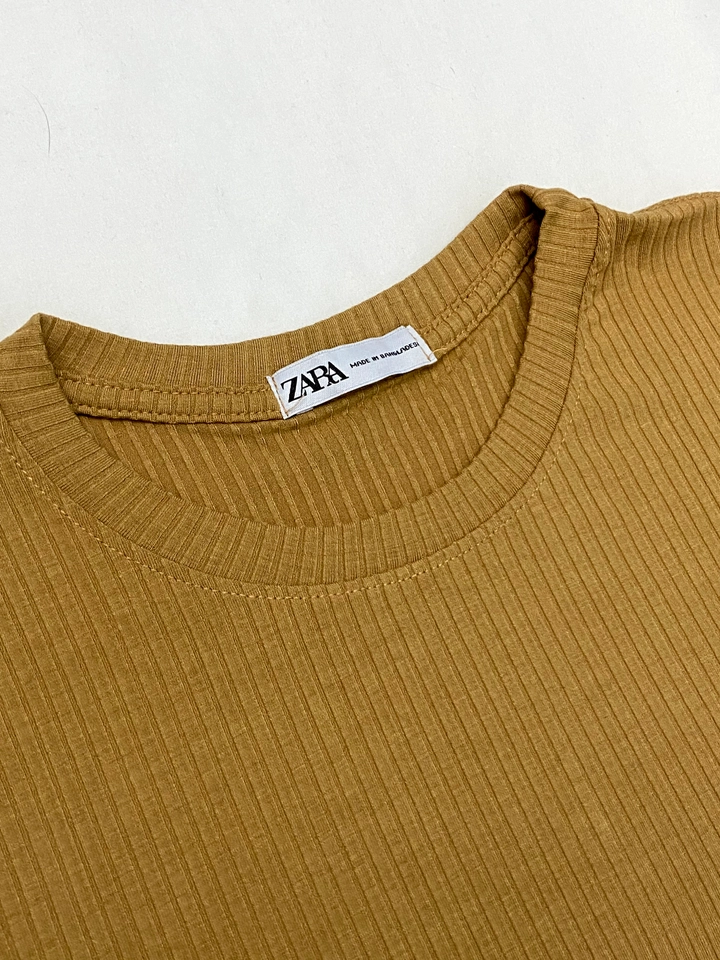 Camiseta Canelada - Zara  - imagem 2