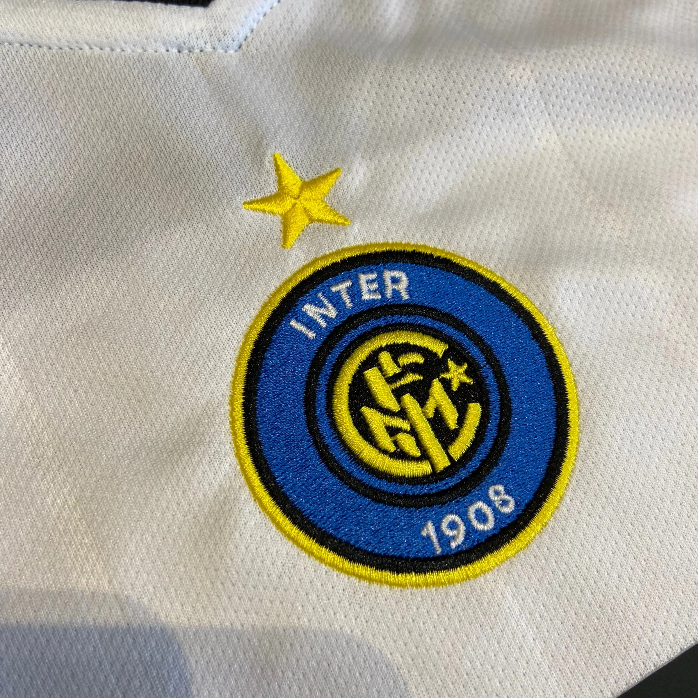 Inter de Milão 2004 Fora  - 4