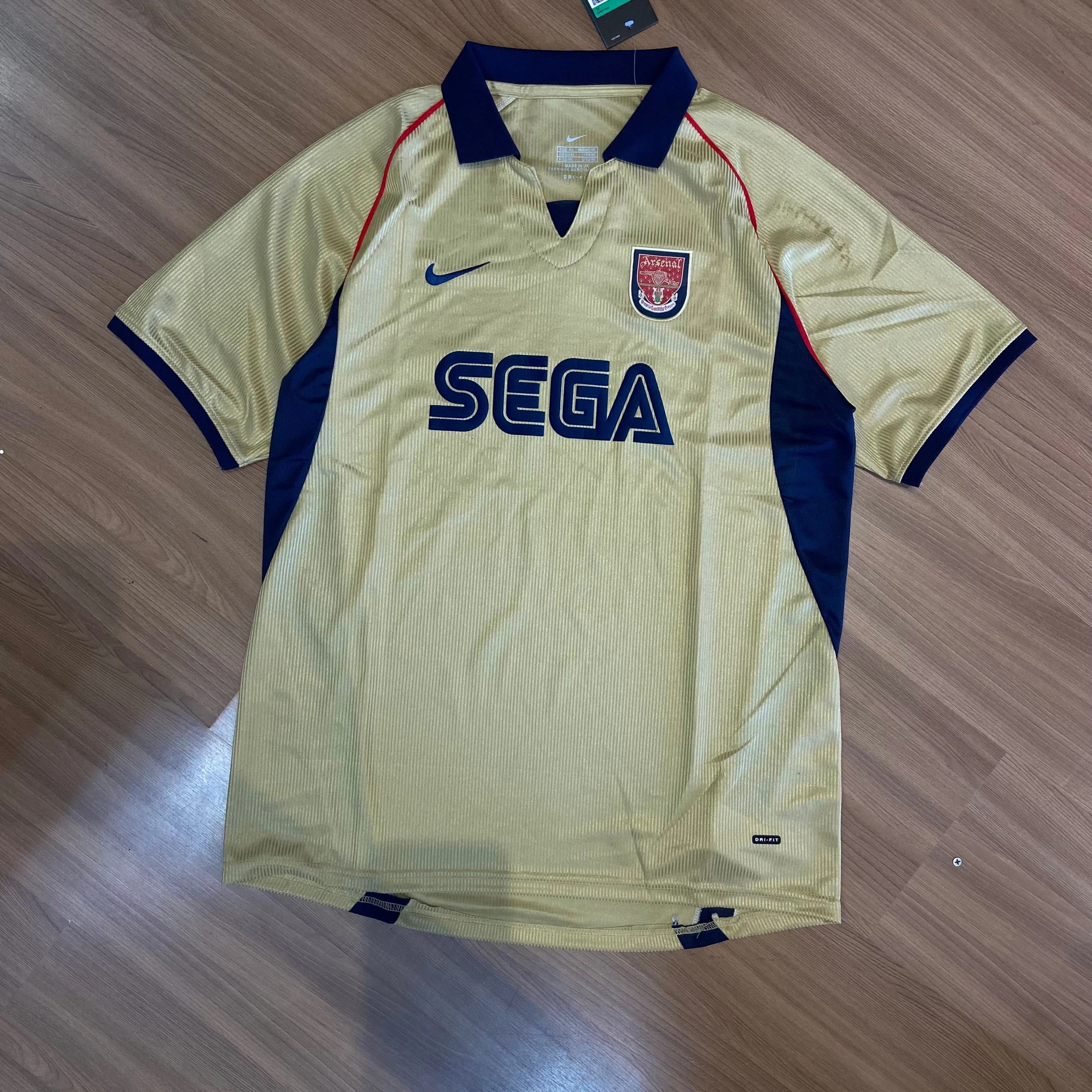 Arsenal Away 2001  - 1