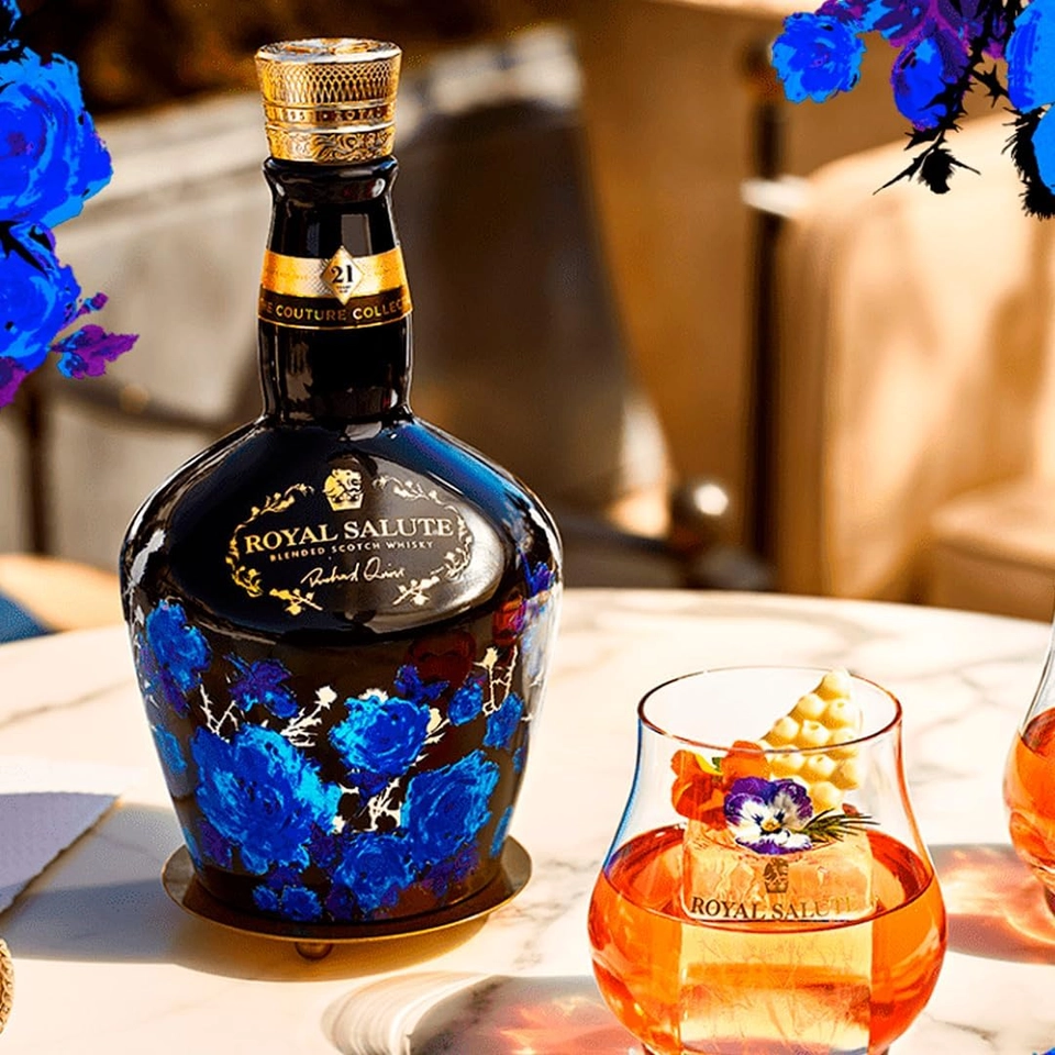Royal Salut Whisky Richard Quinn Edition Black 700 ml  - 1