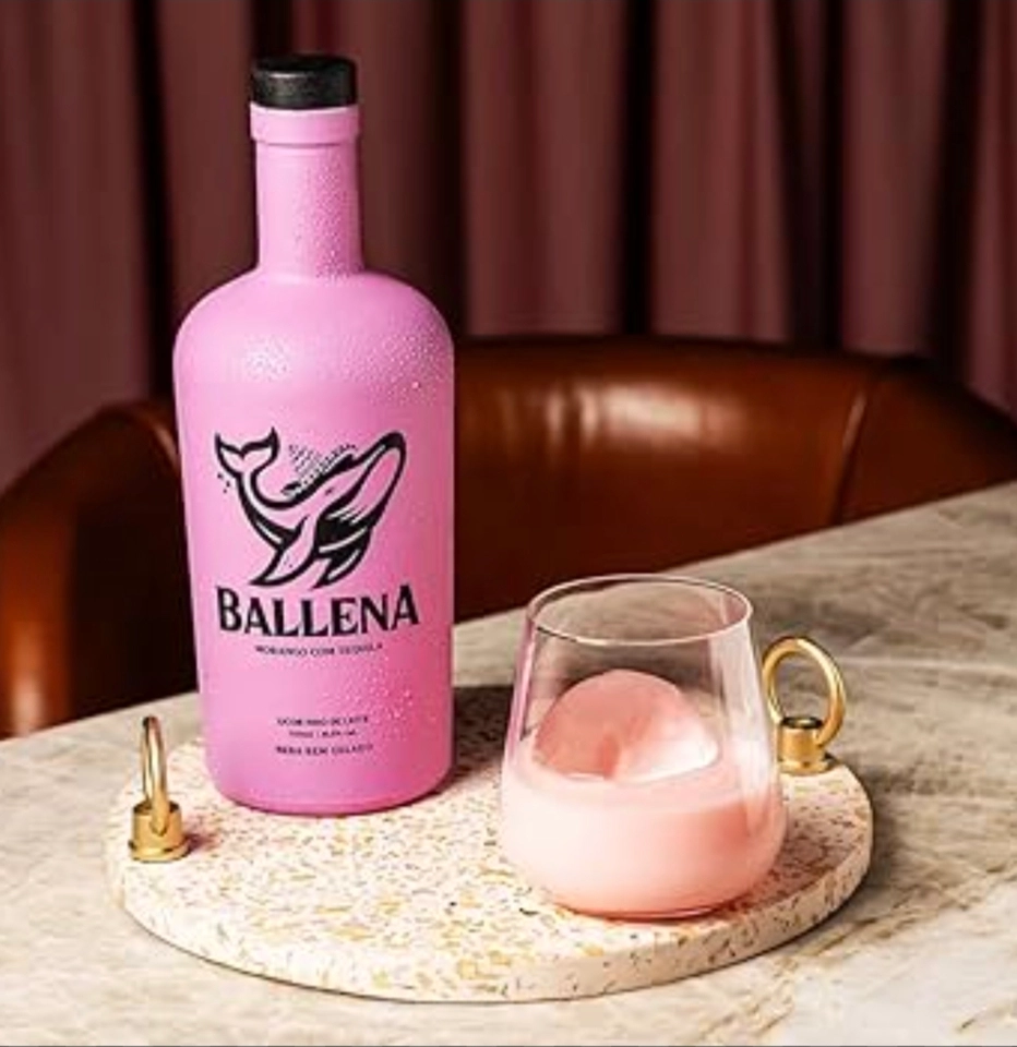 Ballena Licor Tequila com Morango 750ml - 1