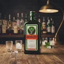 JAGERMEISTER TRADICIONAL 700 ML - 1