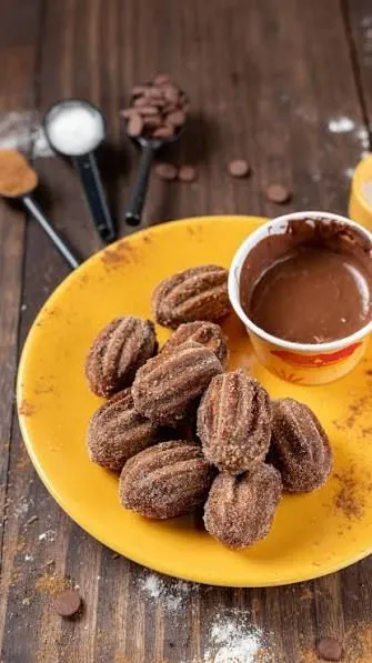 MINI CHURROS DE CHOCOLATE  ( PORÇÃO 8 UNIDADES )