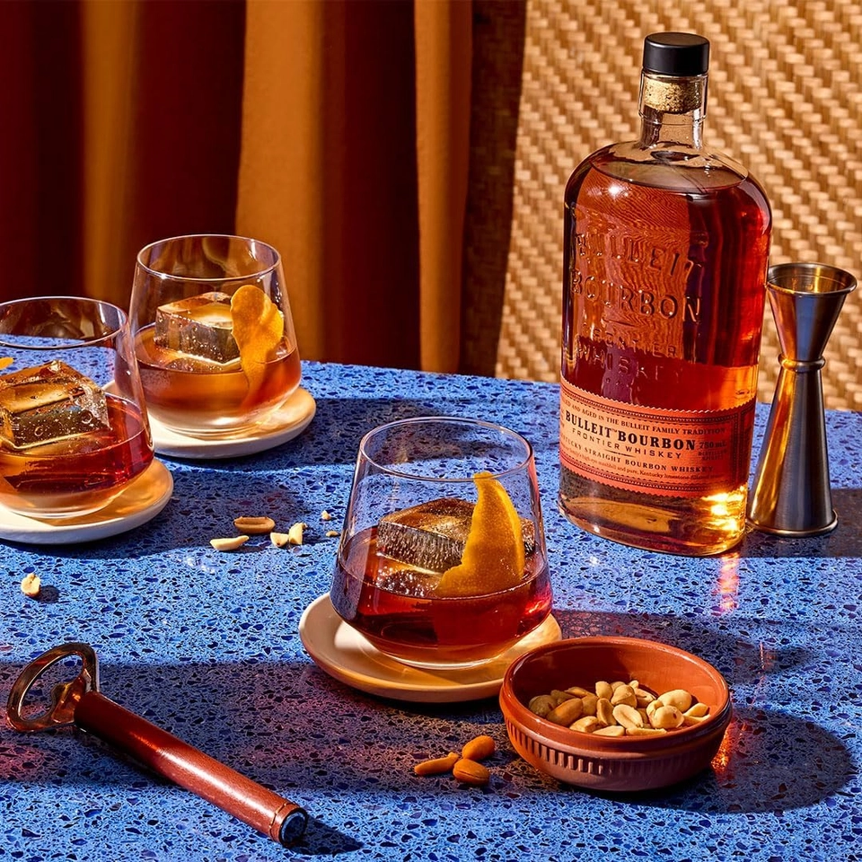 Bulleit Bourbon Whisky 750 ml  - 1
