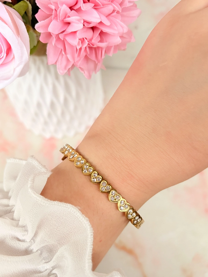 Bracelete coração com brilho - aço 