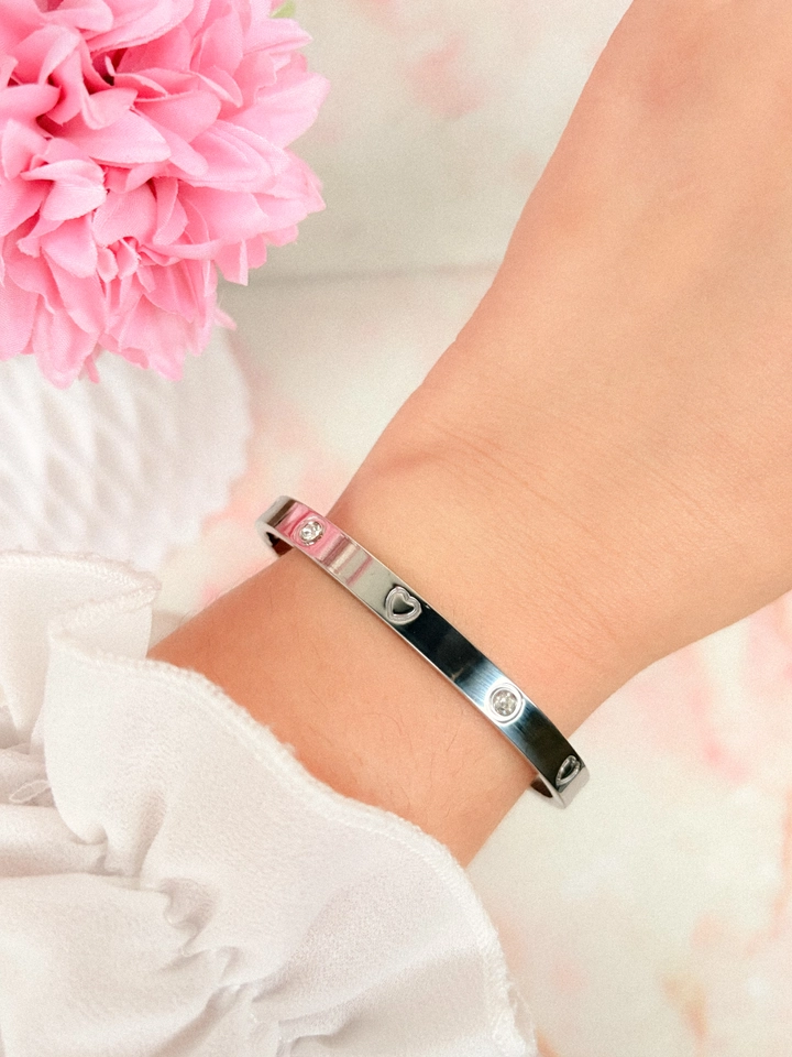 Bracelete coração vazado - aço 