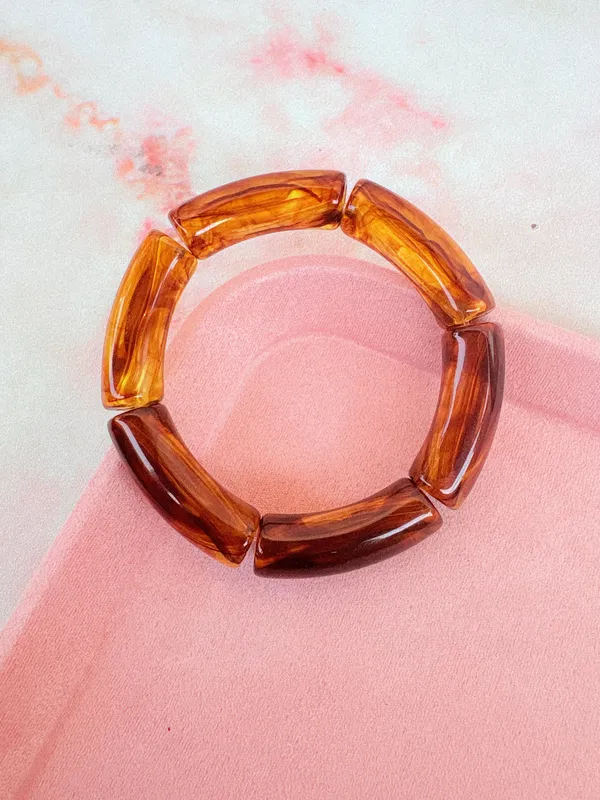 Bracelete de resina marrom escuro - biju 