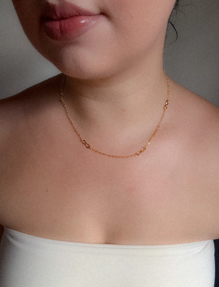Choker infinito  - 1