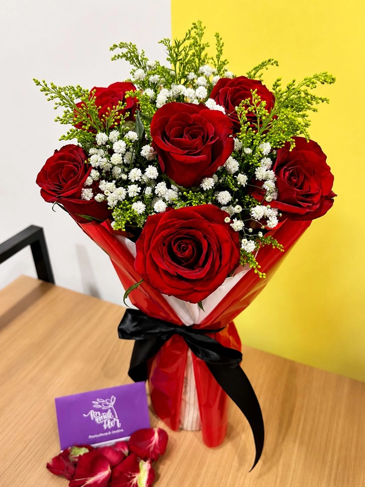 Buquê “Paixão” – com 6 Rosas vermelhas importadas (Grande)