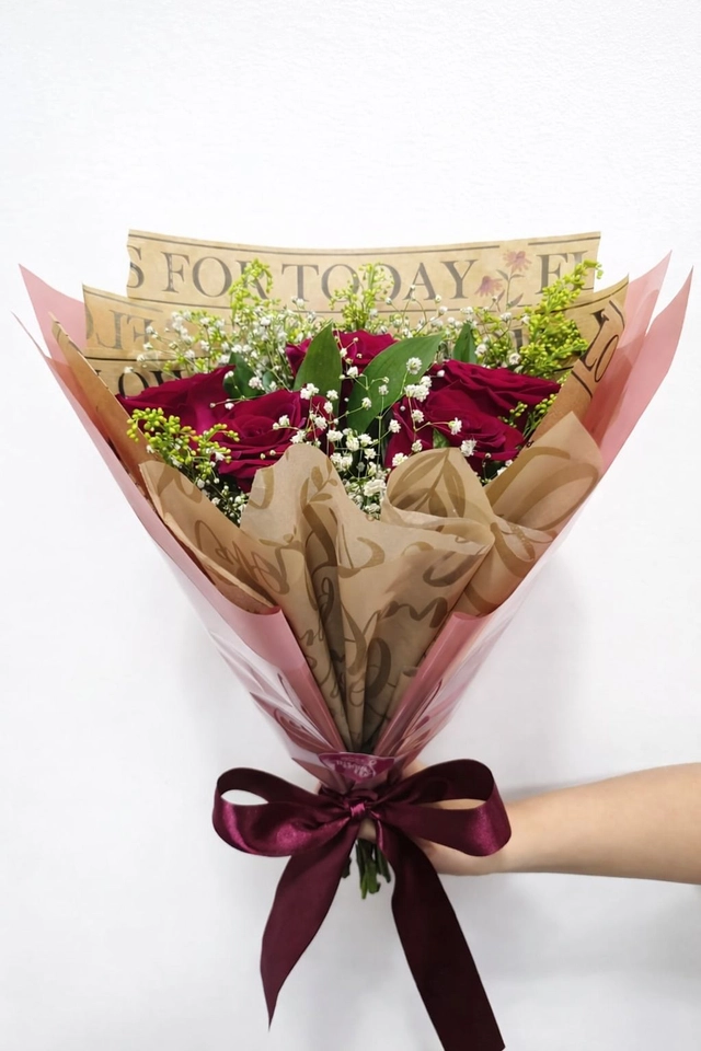 Buquê de 5 Rosas Vermelhas