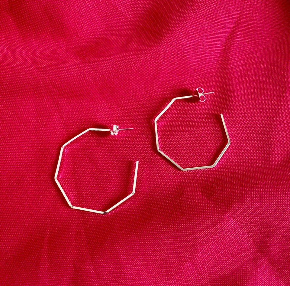 Argola hexagonal 