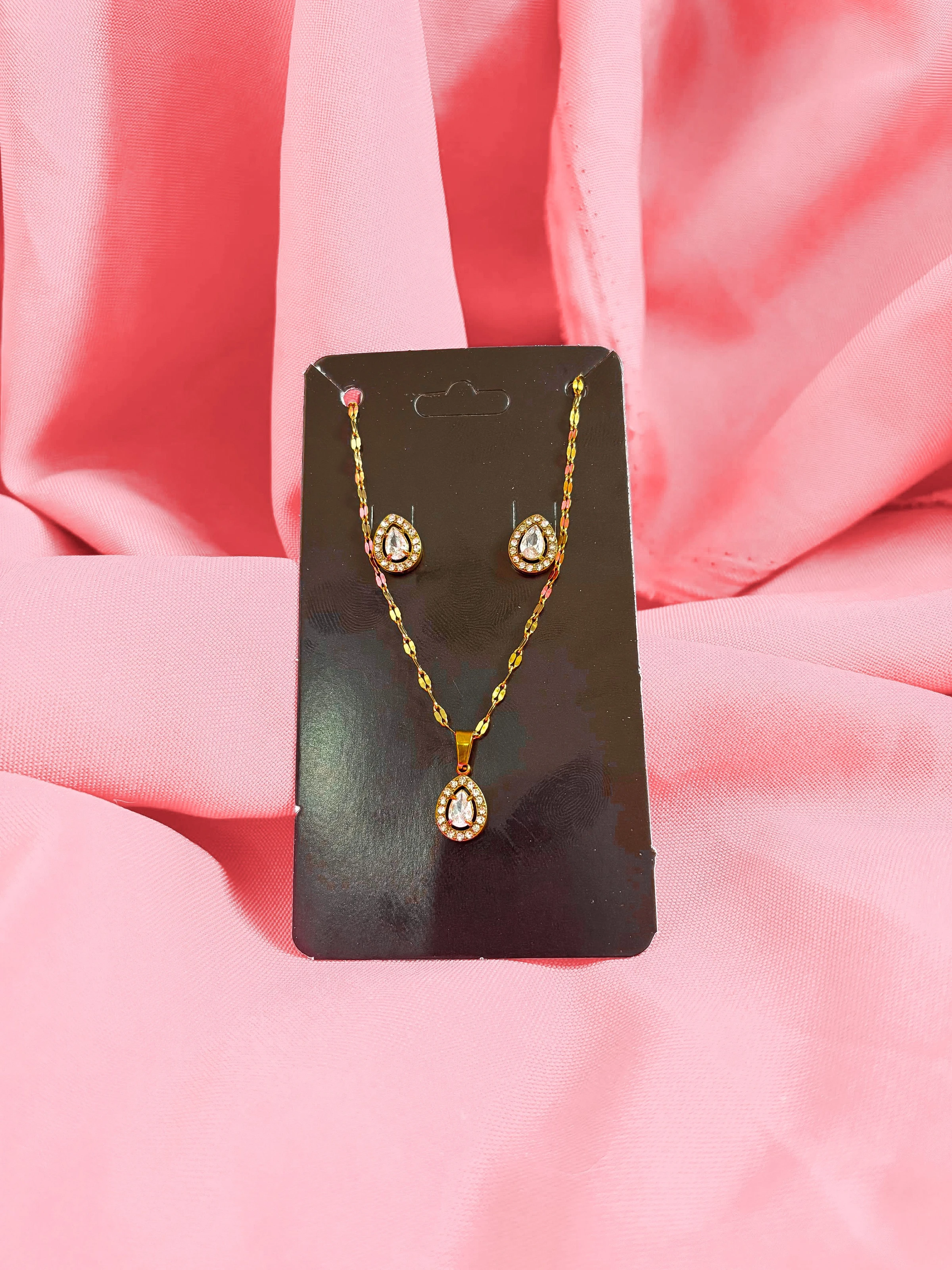 Conjunto gota cravejada  - 1