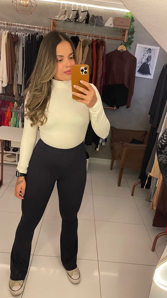 Calça Flare Flanelada - imagem 2