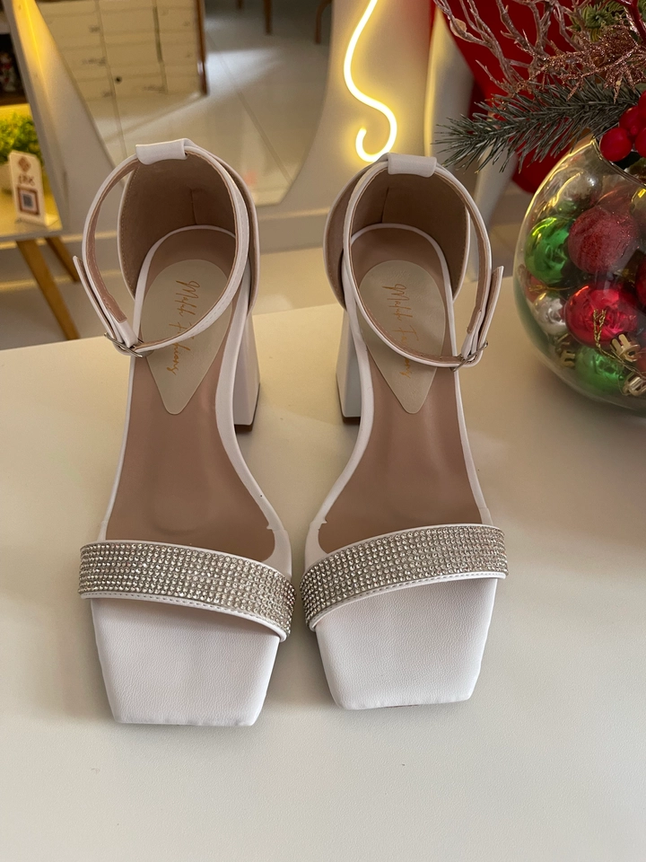 SANDÁLIA BRANCA STRASS - imagem 2