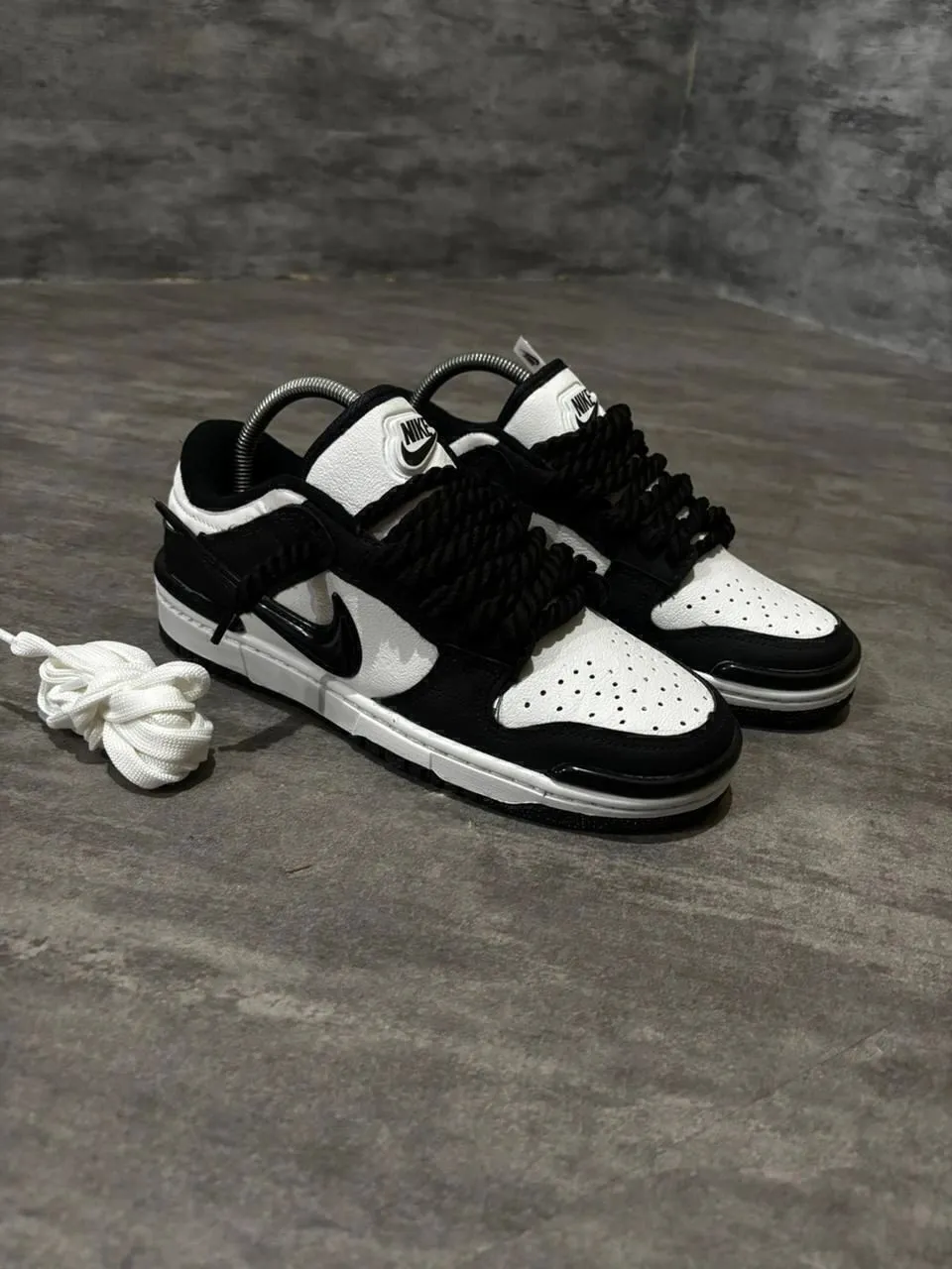 Tênis DUNK LOW TWIST L LUXO